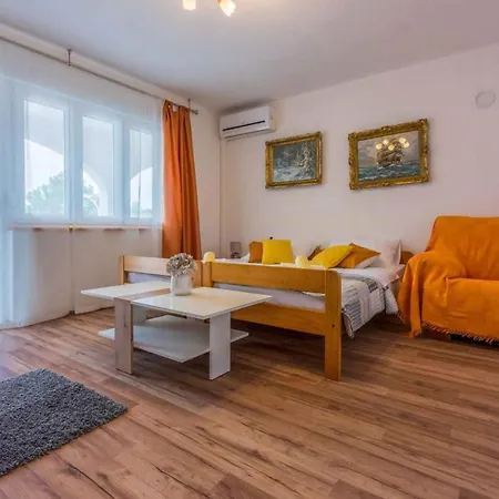 In 39336 Apartment