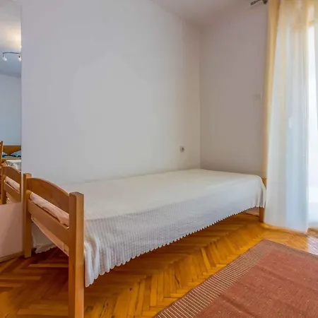 In 39336 Apartment *
